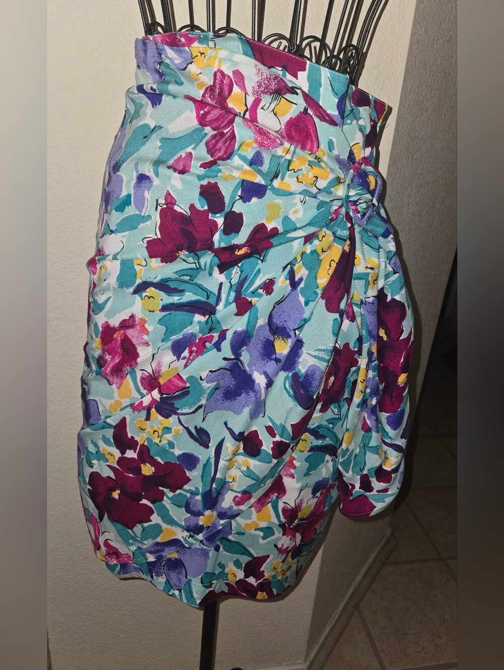Fitted Knee Length Georgiou Skirt S.